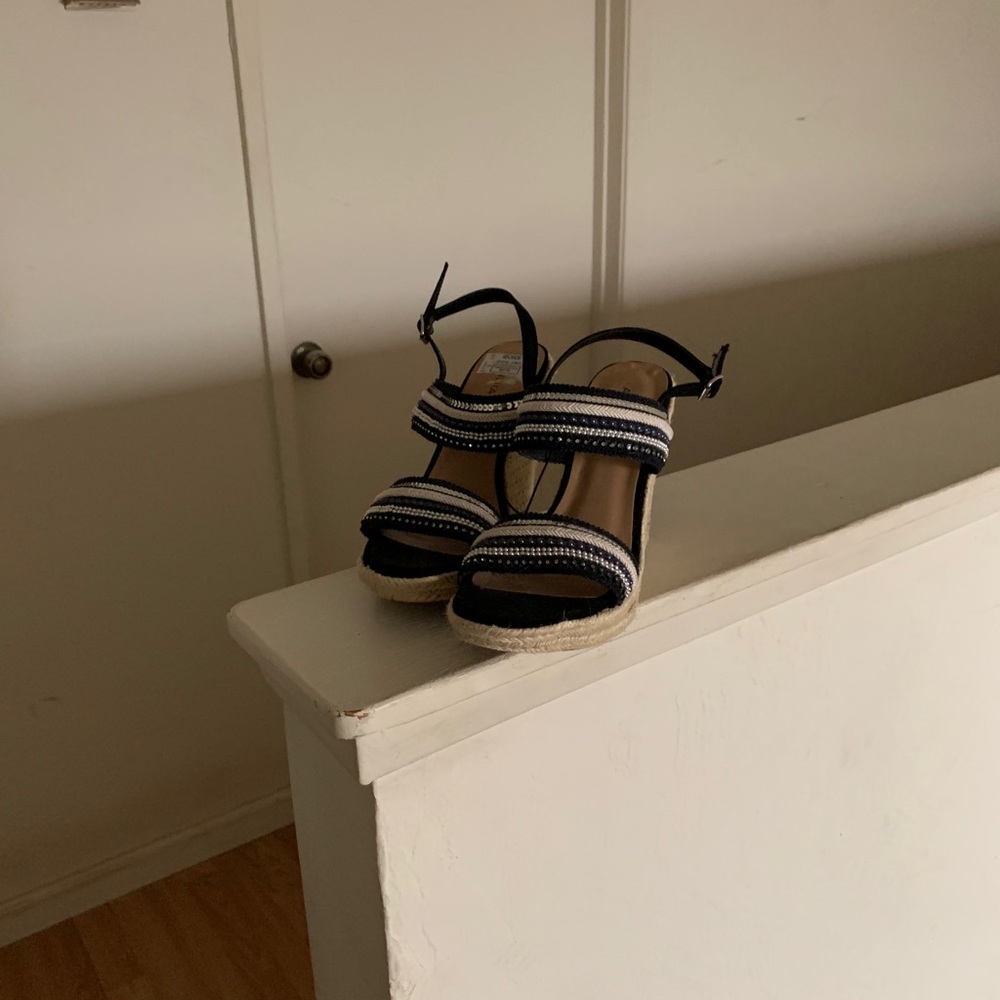 Wedges - Picture 4 of 4
